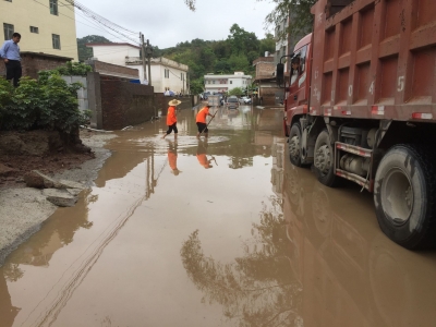 点赞！暴雨突袭五华，他们奋战在抢险保通第一线...