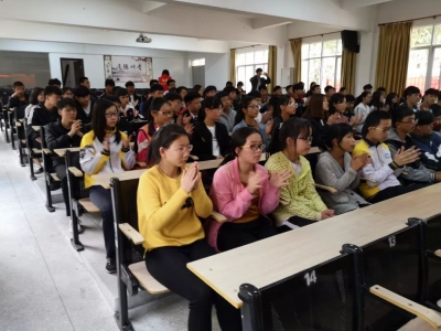 传递社会正能量！平远举办好青年事迹宣讲活动