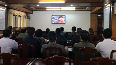 梅州社会各界干群收听收看十三届全国人大二次会议