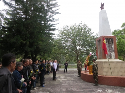 铭记光辉历史 传承红色基因！丰顺各地开展缅怀革命先烈活动