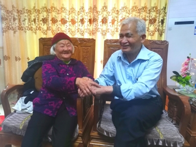 泪目！年幼被卖离家78载，老人终于与丰顺家人团聚