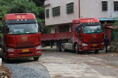 太危险！206国道这段路暗藏“黑油站”，设施简陋犹如“定时炸弹”