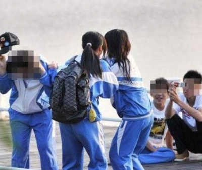 肇庆初中女生连扇同学耳光 考虑其未成年已对其批评教育