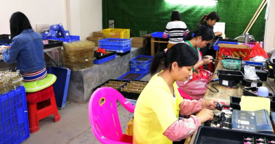 客都议事厅丨从简易车间用工看保障就业智慧 