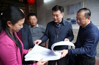 熊锋松到湖寮镇双坑村调研何如璋故居群保护修缮工作