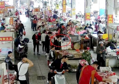 女子带两娃买菜 心生贪念偷手机，9天后被失主认出~