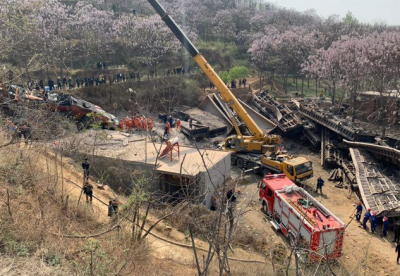 河南巩义中铝物流一货运火车脱轨，已确认4人遇难