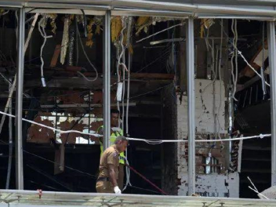 4名在斯里兰卡连环爆炸中受伤的中国公民回国