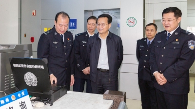 张爱军到市公安局调研：为梅州建设平安之乡作出新的更大贡献