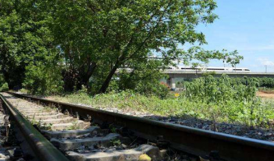 中铝物流运矿石火车事故已致4人死亡 2人仍失踪