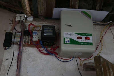 有这么一个村，用电还需要稳压器、恶劣天气手机没信号...