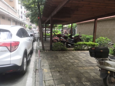 2家物业管理“占”一个小区，梅县这个小区业主愁！