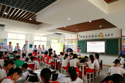 税务蓝牵手红领巾！丰顺县开展税法宣传进校园活动