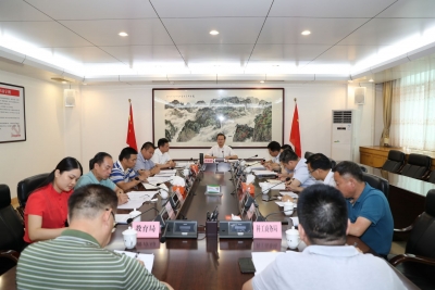 曾永祥主持召开县委教育工作领导小组第一次会议：努力办好让人民满意的教育