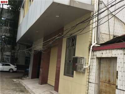 已经两个月了！梅城署前路线垂下这个东西，路人好心慌呀