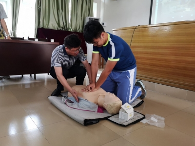 近距离get卫生应急知识！今天，这个专题讲座走进东中