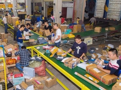 驾考难预约、快递无处放...怎么办？权威回应来了！