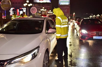 丰顺警方夜间开展大清查行动，查扣摩托车53辆...
