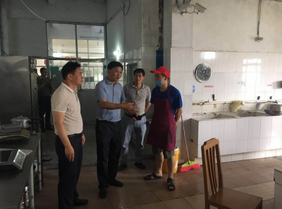 张裕到横陂中学调研教育教学工作