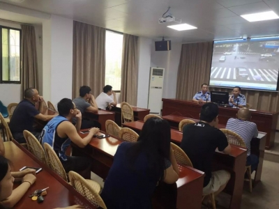 蕉岭交警在路上！这样骑摩托是会被果断曝光的