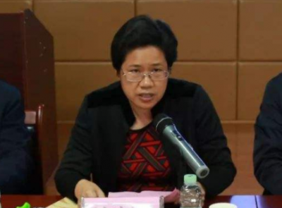 为卖山货神操作，平远县副县长“摇身一变”成主播