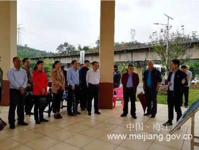 梅江区召开“平安之乡”实践创新项目现场推进会