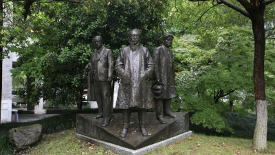 这张照片火了！站在西湖边的梅州三剑客，背后的故事太牛！