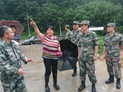 杨芝春到梅江区、梅县区检查民兵应急分队抗洪抢险准备情况