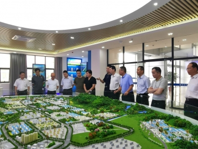 周秋明到丰顺开展调研督查工作：壮大实体经济推进重点项目 