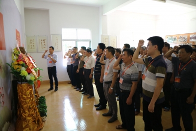 重温入党誓词  弘扬坚真精神！丰顺县小胜镇党委开展主题党日活动