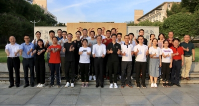 陈敏与东中高考优秀学子座谈：树远大理想，立报国之志
