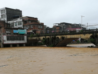 五华召开会议部署防汛工作：县镇领导全部进村入户