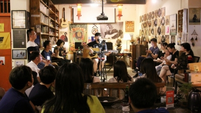 音乐苦行僧，邂逅梅州！掌上君专访独立民谣创作人王亚伟