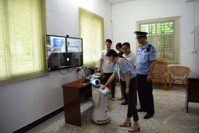 “律师机器人”上岗啦！兴宁径南派出所服务群众“放大招”