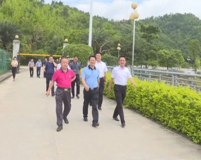 廖茂忠率队开展韩江河段巡河工作