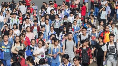 梅州3.2万考生今日高考，来看这些温情瞬间