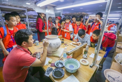 玩泥巴去！本报小记者走进西阳镇体验陶艺乐趣