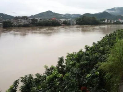 确保安全度汛！梅县区多部门联动共御“龙舟水”