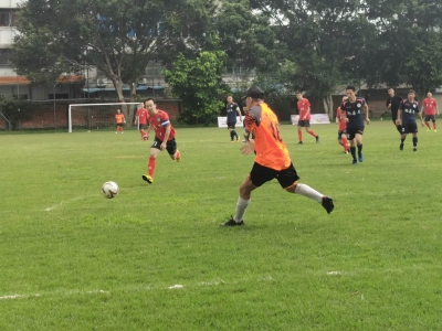 梅州市自然资源局举办职工足球联赛，黄文沐参加开赛仪式