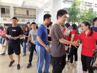 丰顺3521名考生从容“赴考”！廖茂忠钟凌玮深入考点巡视