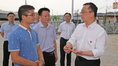 陈敏到五华调研精准扶贫和基层党建工作：把党建优势转化为打赢硬仗的强大动力