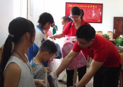 送温暖送快乐！关爱留守儿童，兴宁农商银行在行动