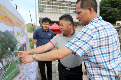 吴晖检查地质灾害隐患点安全处置情况：强化监测预警确保群众安全