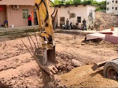 拆违再发力！五华水寨镇依法拆除850平方米违章建筑