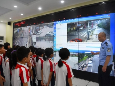 五华：小学生走进警营  “零距离”接触110