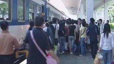 我市今日迎来端午返程高峰，假期累计输送旅客近8万人次