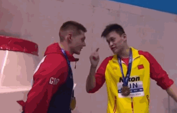 国际泳联对斯科特和孙杨发出警告：举止不当