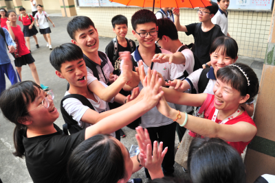 老师不敢批评学生？教育部：实施细则明确教师惩戒权