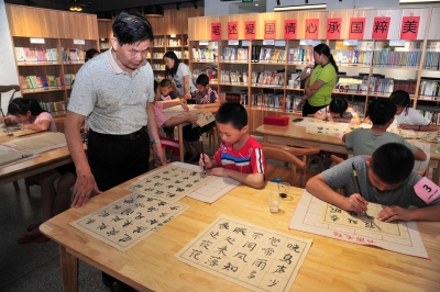 做发明 唱汉剧 习书法...梅州孩子：我们的暑假很精彩！