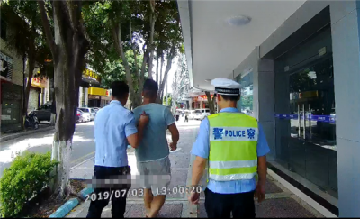 胆太肥！“盯梢”交警，通风报信...梅城一“跟车虫”被抓现行